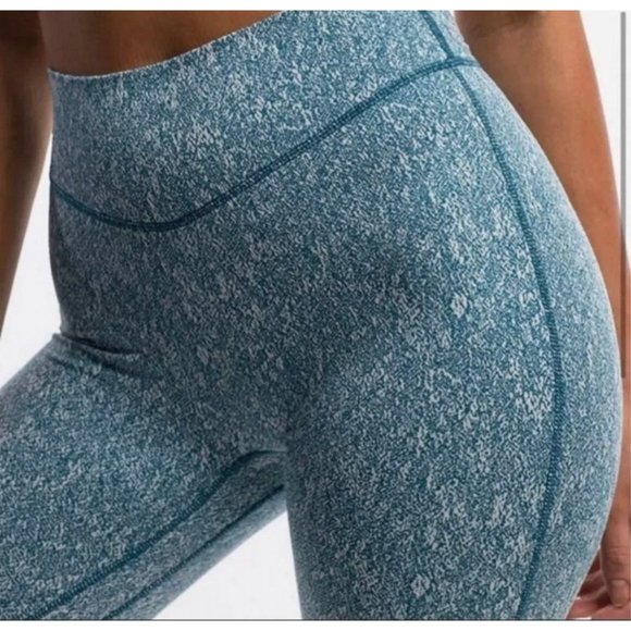 Echt Ladiea Leggings Size Medium - Picture 3 of 7